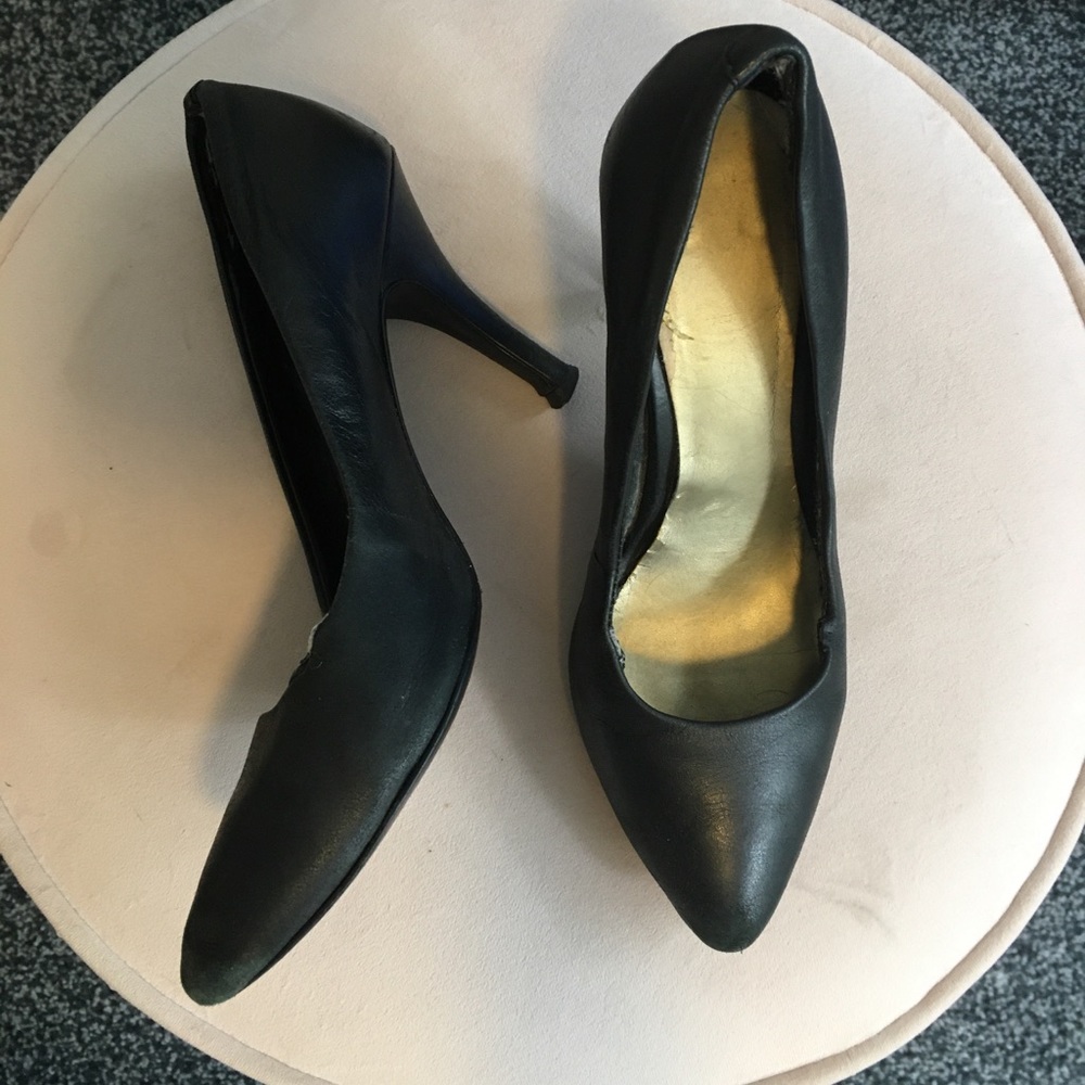 Black Pumps Bundle of 2